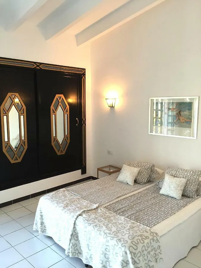 Guest house Pao Blau Hotel Pau Spain